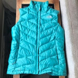 LIKE NEW Women’s North Face Down Vest Teal